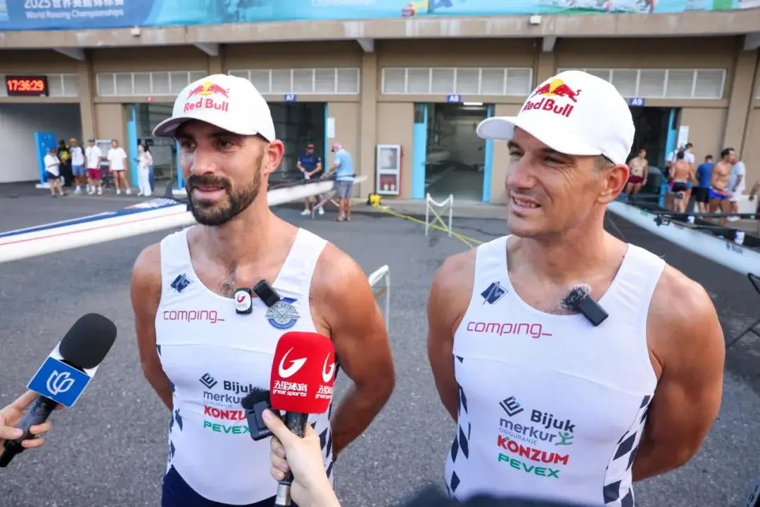 对于淀山湖, 方方面面都, 奥运冠军们 对于淀山湖, 方方面面都, 奥运冠军们