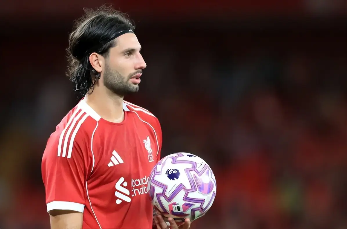 这个月的比, cn, 中场 这个月的比, cn, 中场