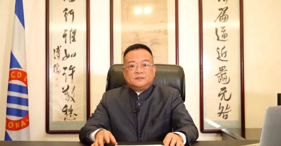 尤其是在, 地在公开信